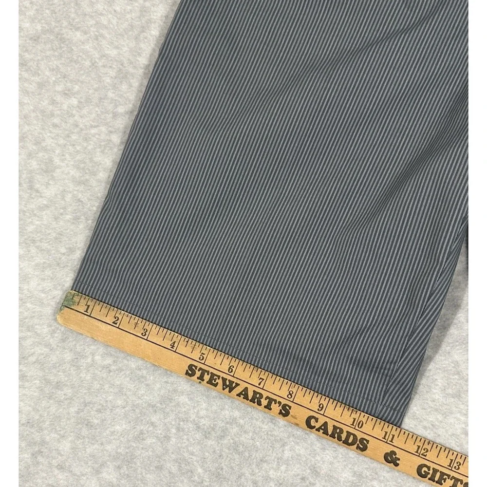 Nike Golf Shorts Men's‎ 30 Chino Grey Striped Performance Standard Fit